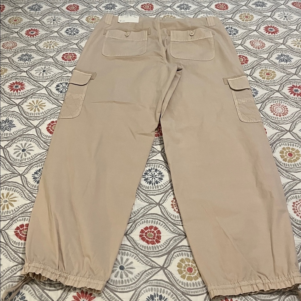NWT American Eagle Outfitters Baggy Jogger cargo pants, size 10 Regular. - Picture 2 of 10
